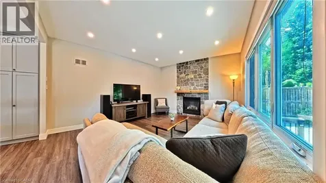 40 Mccormick Drive Cambridge ON N3C 4C9