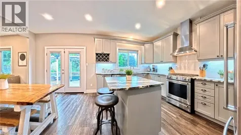 40 Mccormick Drive Cambridge ON N3C 4C9