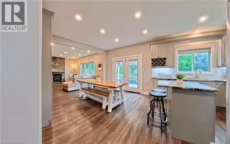40 Mccormick Drive Cambridge ON N3C 4C9