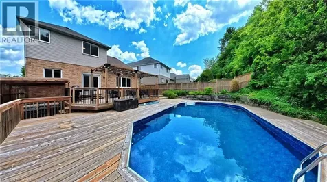 40 Mccormick Drive Cambridge ON N3C 4C9