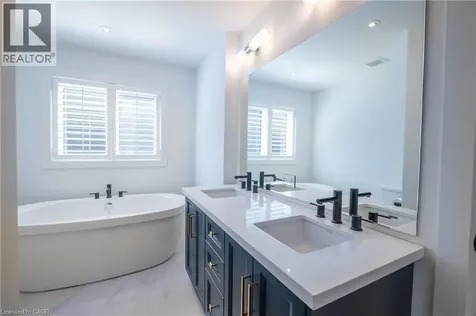 38 Riesling Street Grimsby ON L3M 0L2