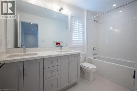 38 Riesling Street Grimsby ON L3M 0L2