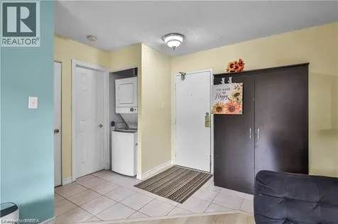 793 Colborne Street East Brantford ON N3S 7J3
