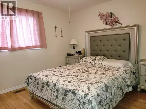 15 Monarch Drive Chatham ON N7L 5G6