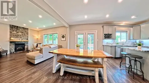 40 Mccormick Drive Cambridge ON N3C 4C9