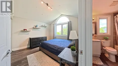 40 Mccormick Drive Cambridge ON N3C 4C9