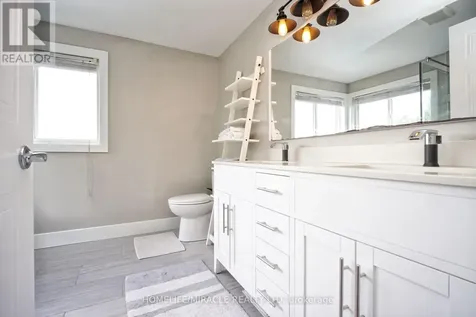 40 Mccormick Drive Cambridge ON N3C 4C9