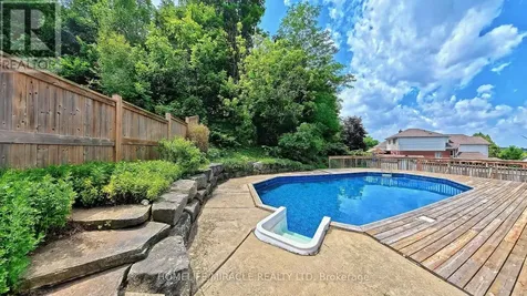 40 Mccormick Drive Cambridge ON N3C 4C9