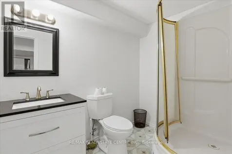 43 Decaro Crescent Cambridge ON N3C 4N1