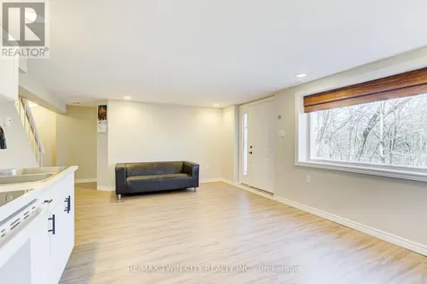 22 Blackhorne Crescent Kitchener ON N2E 1T1