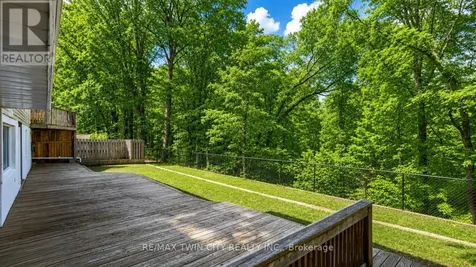 22 Blackhorne Crescent Kitchener ON N2E 1T1