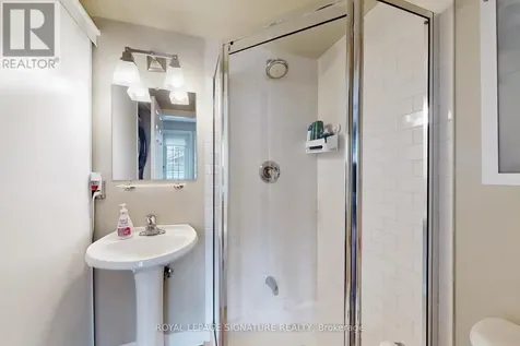 6 Wellesley Place Toronto (north St. James Town) ON M4Y 3E1