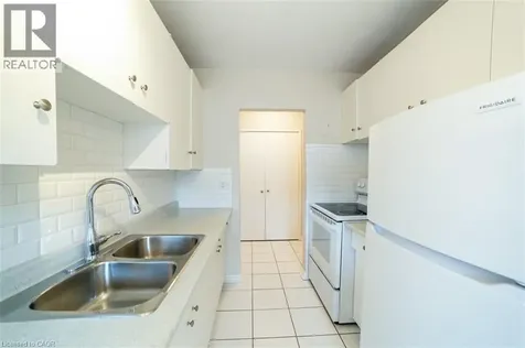 2433 First Street Burlington ON L7R 1C7
