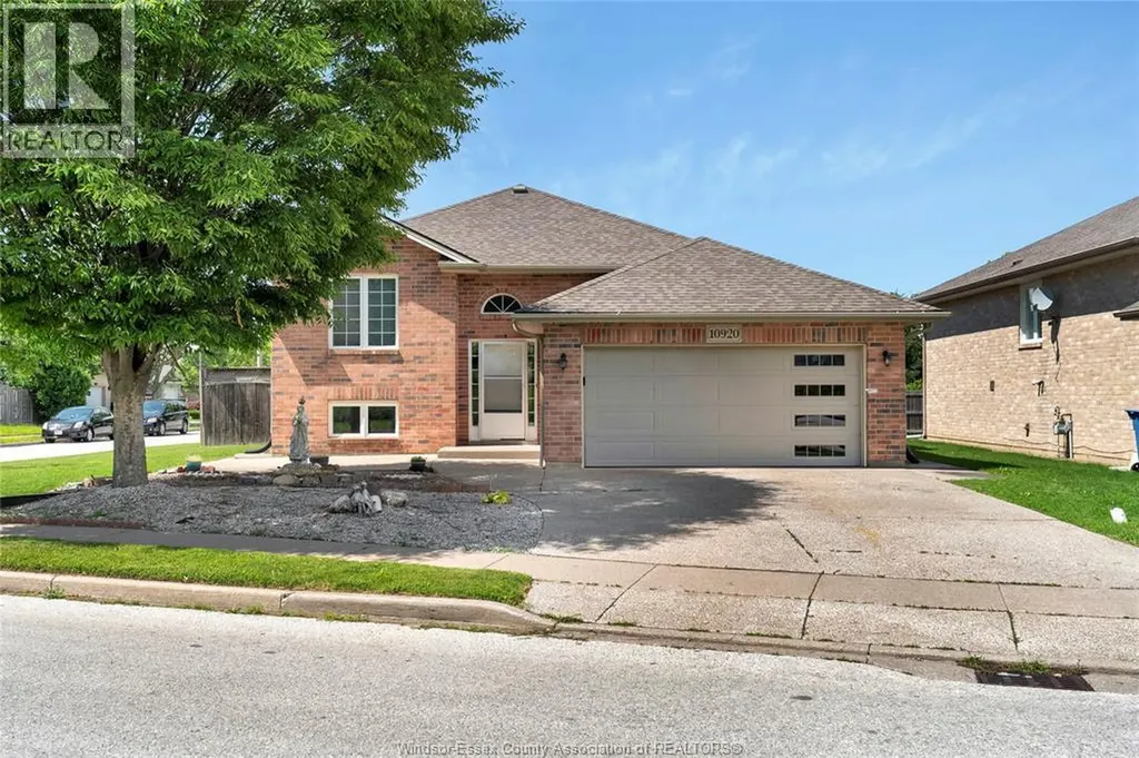 10920 Springhollow Drive Windsor ON N8P 1V2