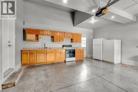 10920 Springhollow Drive Windsor ON N8P 1V2