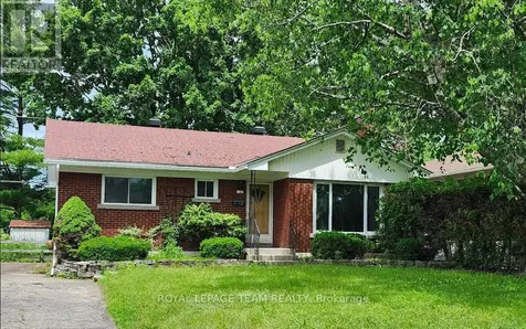 1120 Cline Crescent Ottawa ON K2C 2P2