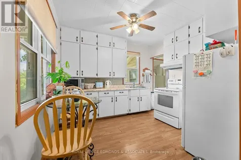 138 Bonnechere Street East Bonnechere Valley ON K7V 1Z5