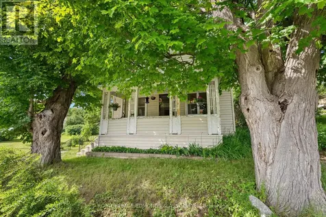 138 Bonnechere Street East Bonnechere Valley ON K7V 1Z5