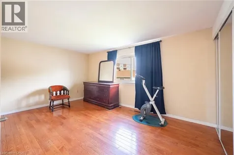 51 Paulander Drive Kitchener ON N2M 5E5