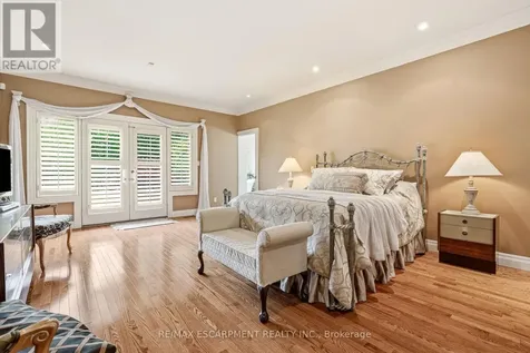 28 Millcreek Court Hamilton (ancaster) ON L9G 4Z3