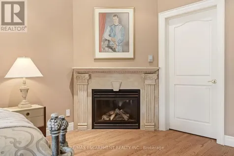28 Millcreek Court Hamilton (ancaster) ON L9G 4Z3
