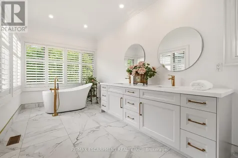 28 Millcreek Court Hamilton (ancaster) ON L9G 4Z3