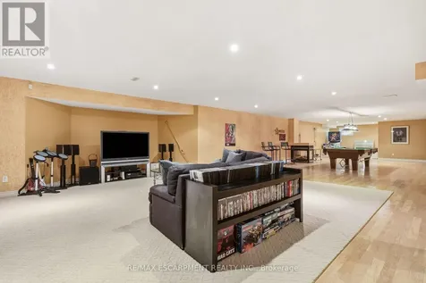 28 Millcreek Court Hamilton (ancaster) ON L9G 4Z3