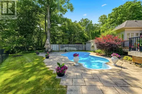 28 Millcreek Court Hamilton (ancaster) ON L9G 4Z3
