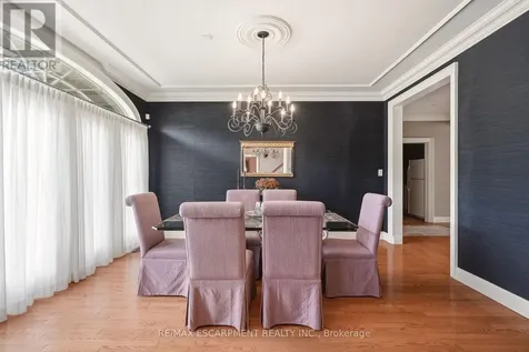 28 Millcreek Court Hamilton (ancaster) ON L9G 4Z3