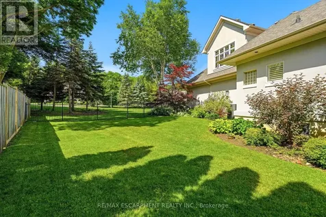 28 Millcreek Court Hamilton (ancaster) ON L9G 4Z3
