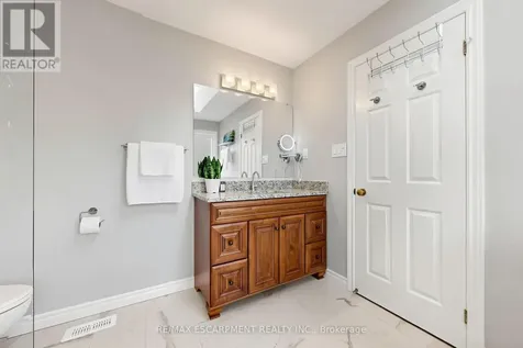 286 Hamilton Drive Hamilton (ancaster) ON L9G 4W6