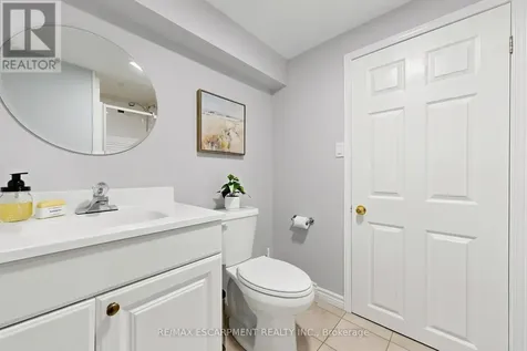 286 Hamilton Drive Hamilton (ancaster) ON L9G 4W6