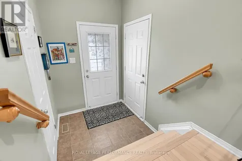 2104 Liska Street Ottawa ON K4A 4J6