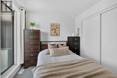 218 Parnian Private Ottawa ON K2J 4H7