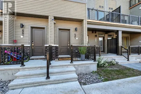 218 Parnian Private Ottawa ON K2J 4H7