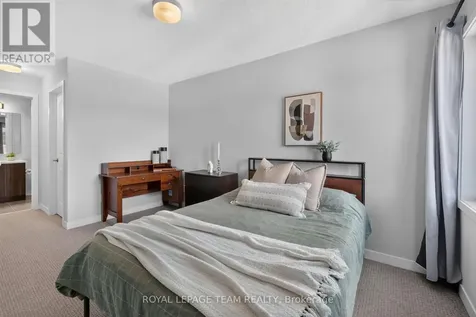 218 Parnian Private Ottawa ON K2J 4H7