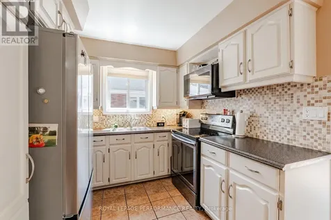 202 Susan Avenue Cornwall ON K6J 2C5