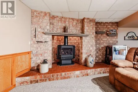 202 Susan Avenue Cornwall ON K6J 2C5