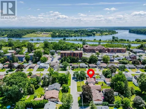 202 Susan Avenue Cornwall ON K6J 2C5