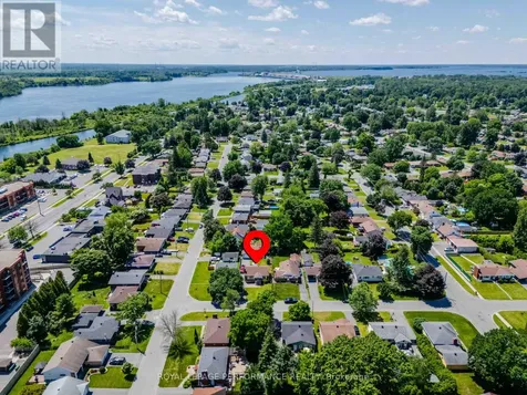 202 Susan Avenue Cornwall ON K6J 2C5
