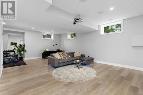 11657 Warden Avenue Whitchurch-stouffville ON L4A 2J9