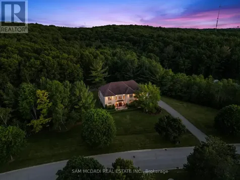 65 Kingswood Drive King ON L7B 1K8