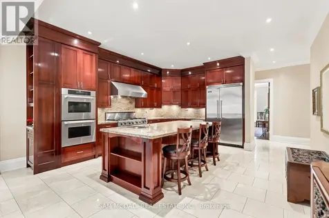 65 Kingswood Drive King ON L7B 1K8