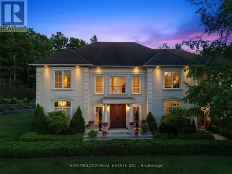 65 Kingswood Drive King ON L7B 1K8