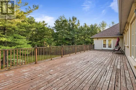 65 Kingswood Drive King ON L7B 1K8