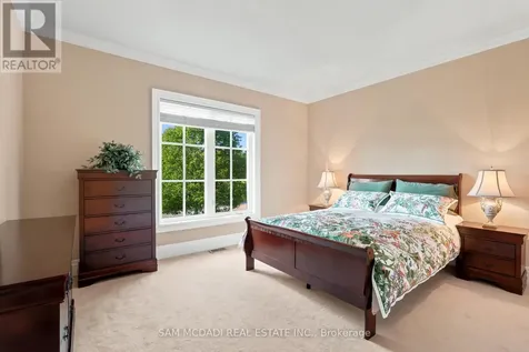 65 Kingswood Drive King ON L7B 1K8