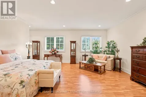 65 Kingswood Drive King ON L7B 1K8