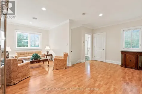 65 Kingswood Drive King ON L7B 1K8
