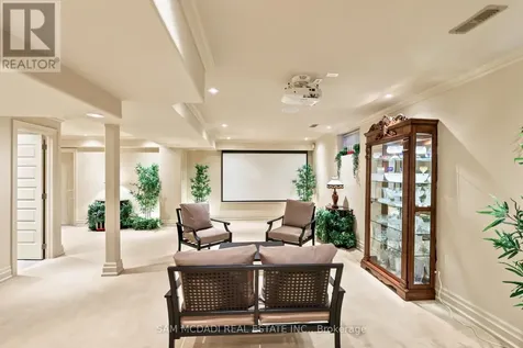65 Kingswood Drive King ON L7B 1K8