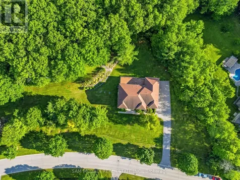 65 Kingswood Drive King ON L7B 1K8